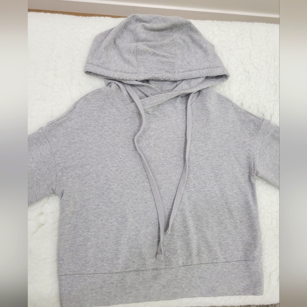 Alo Small Hooded Pull-over